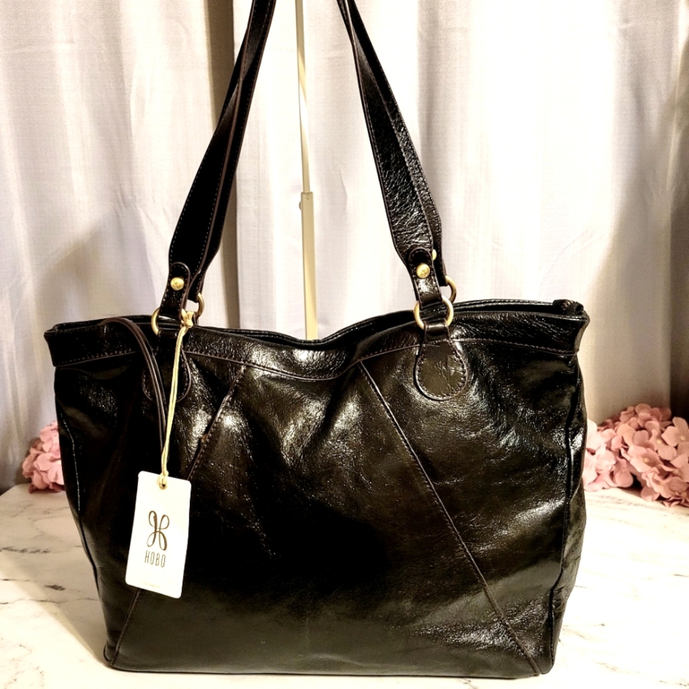 NWT HOBO 'Madrigal' Black Shiny Leather Shoulder Bag With Wanderlust Lining